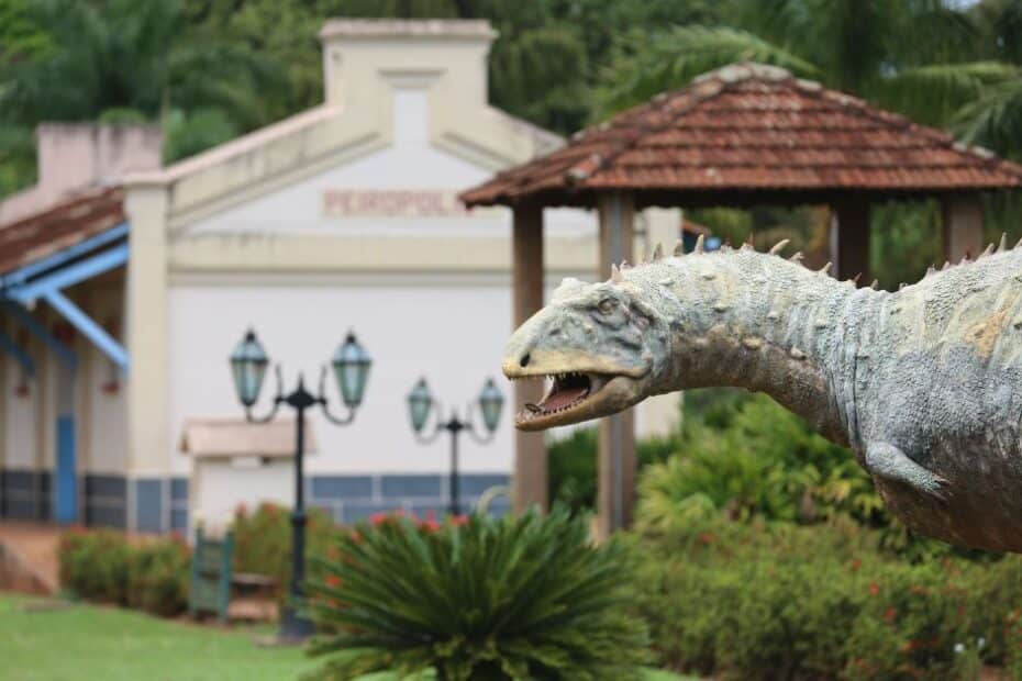 Nas férias de dezembro, conheça o Museu dos Dinossauros de Peirópolis, em MG