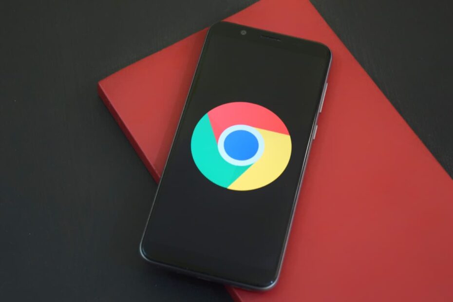 Dispositivo android com símbolo do google chrome na tela.