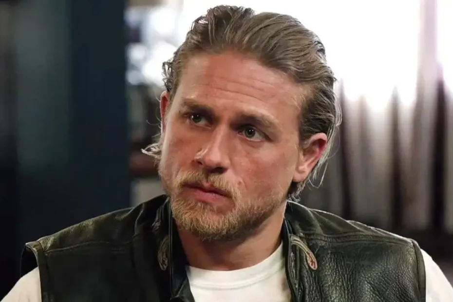 Charlie Hunnam interpretará serial killer que inspirou 'O Massacre da Serra Elétrica' em série da Netflix